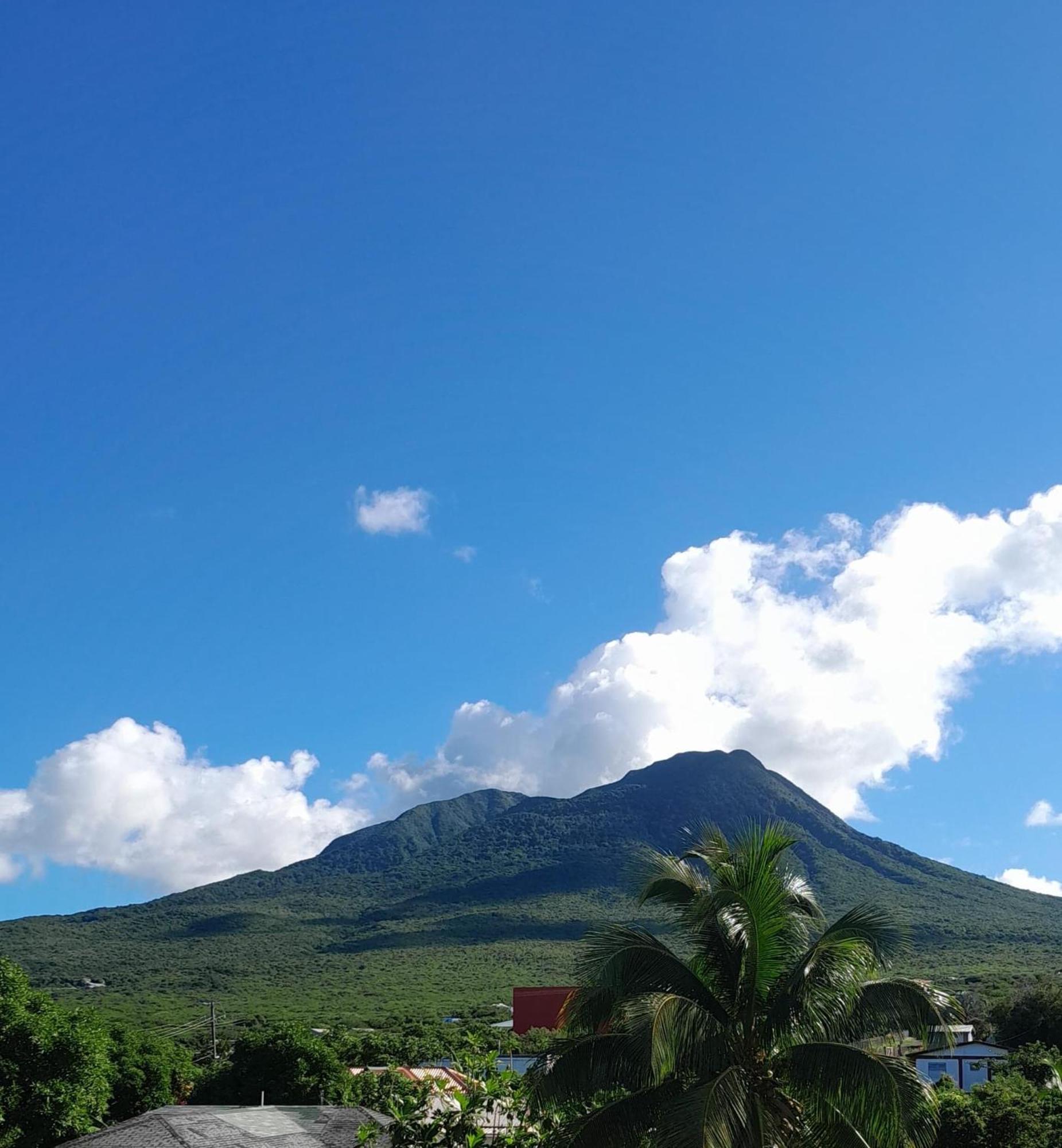 Beverley'S Guest House, Nevis Kültér fotó