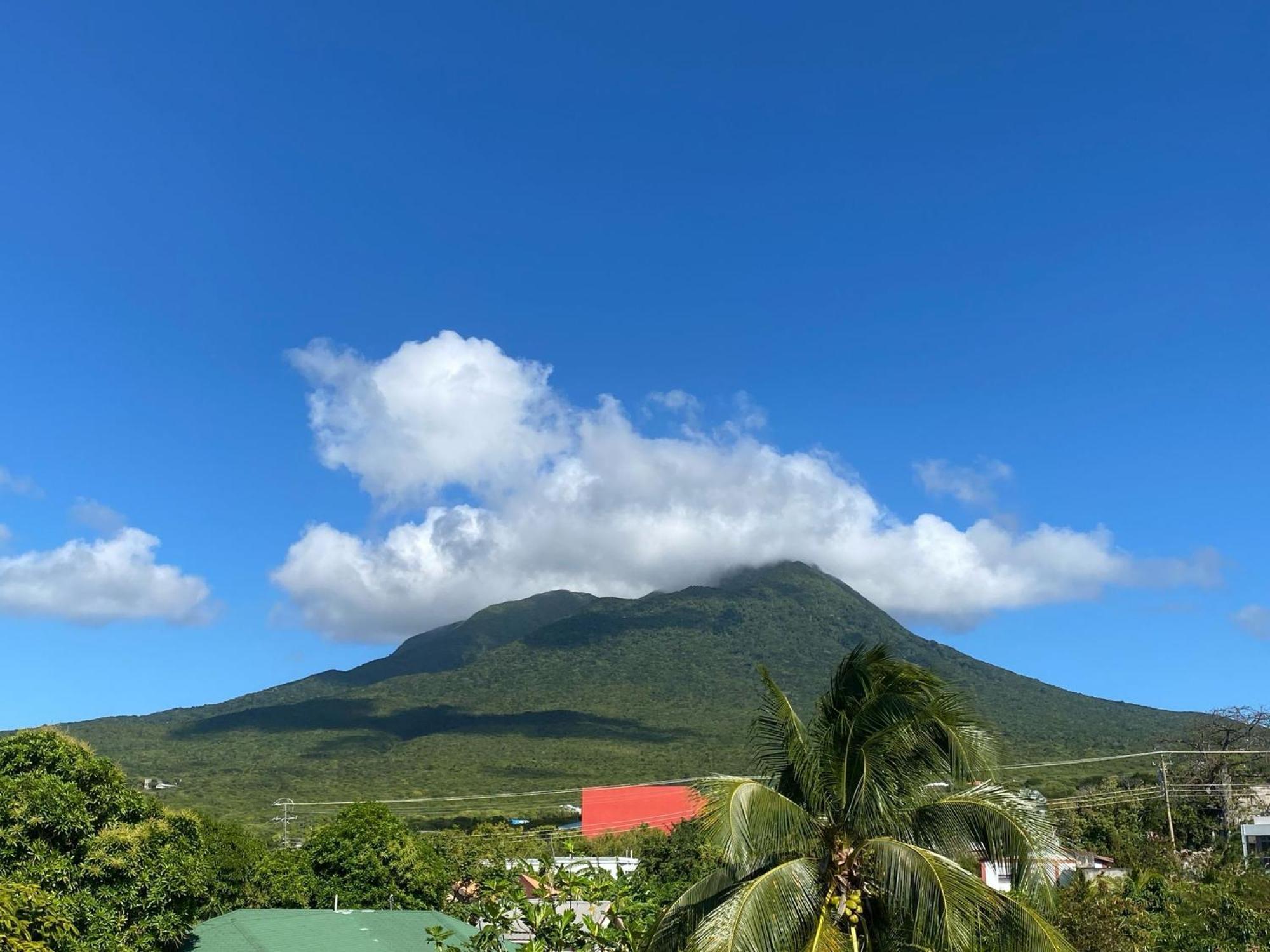 Beverley'S Guest House, Nevis Kültér fotó